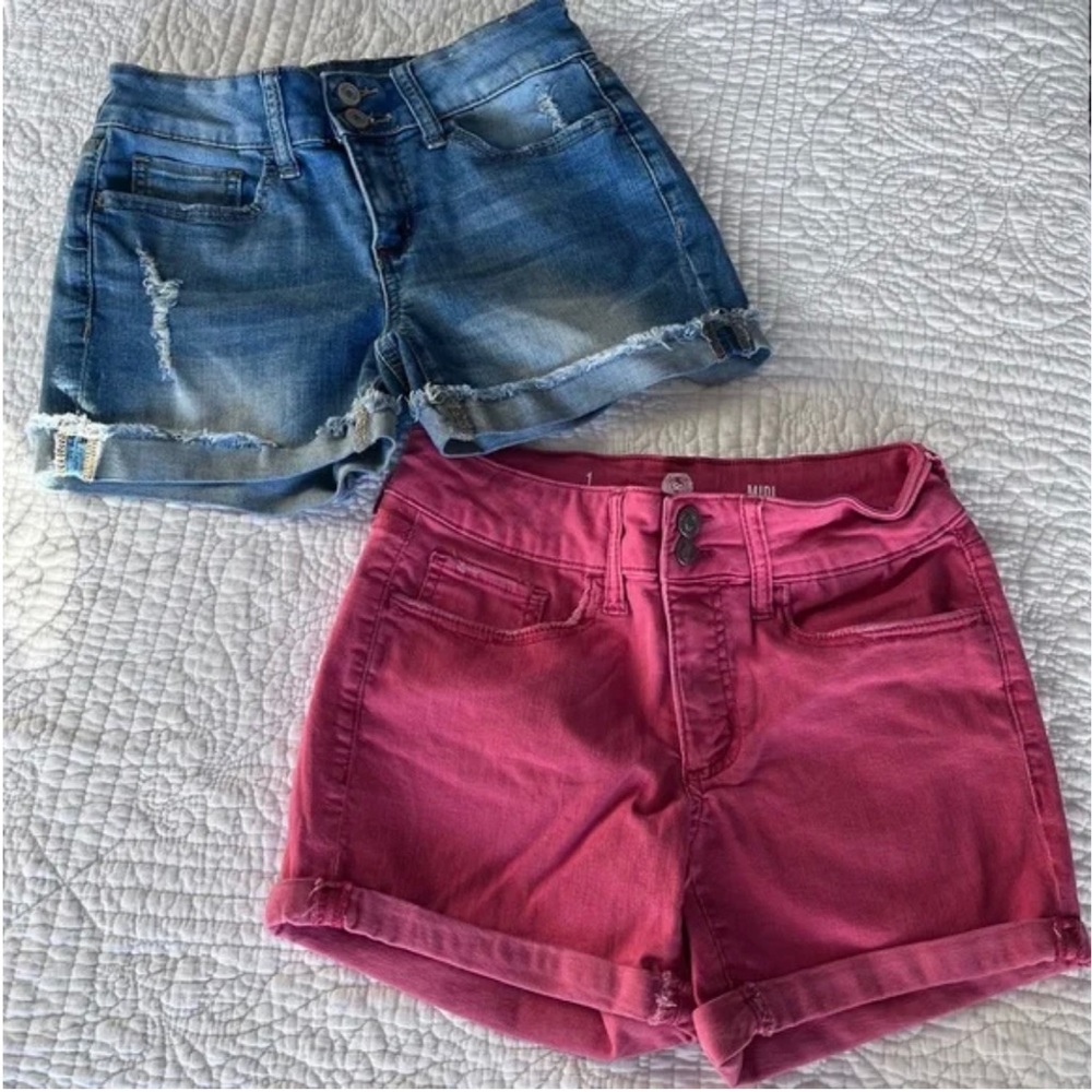 So Shorts Midi 2 pairs Size 1 blue and peach. In Excellent preowned condition.